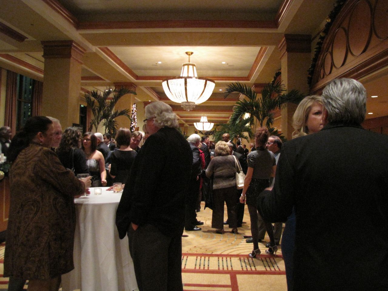 Guests enjoy the Supreme Court Dinner reception.
