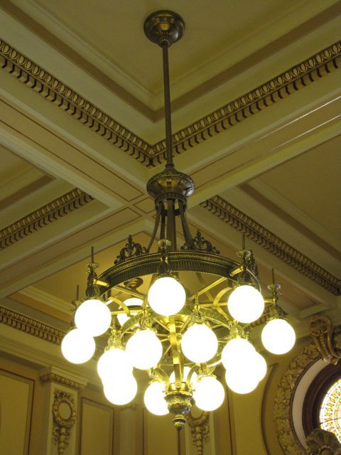 A chandelier in Courtroom 100.