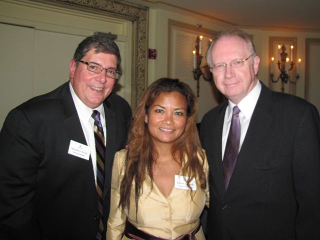 ISBA 3rd Vice President Rick D. Felice, ISBA Board member Jessica Arong O'Brien and Illinois Supreme Court Chief Justice Thomas Kilbride