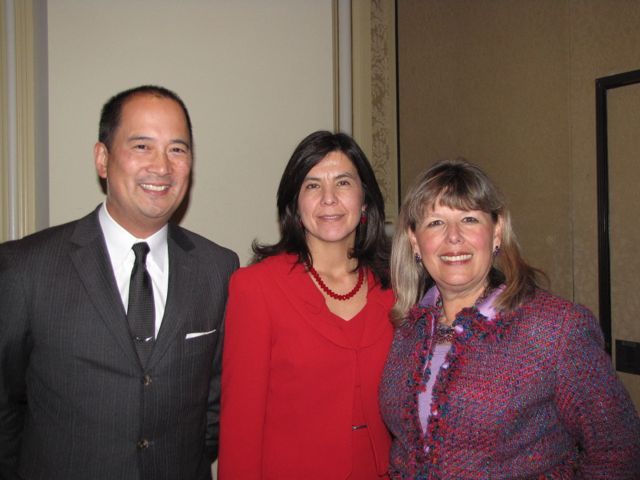 Advocate for Diversity Award Recipients Michael P. Chu of Brinks Hofer Gilson and Lione, Anita Alvarez, Cook County State's Attorney, and ISBA 2nd Vice President Paula H. Holderman of Winston & Strawn. 