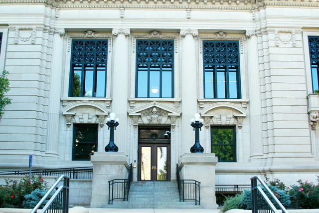 The 2nd Street entrance to the Illinois Supreme Court Building in Springfield.