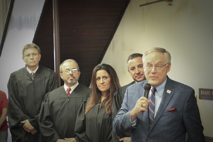 A high-quality reproduction of a famous Abraham Lincoln photograph was presented to the Bond County Courthouse on June 30 in Greenville. 