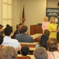 ISBA 2nd Vice President Paula H. Holderman welcomes the parents to the Institute's final day.