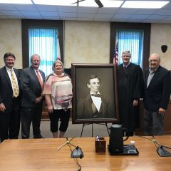 A high-quality reproduction of a famous Abraham Lincoln photograph was presented to the Marshall County Courthouse on September 4 in Lacon. 
